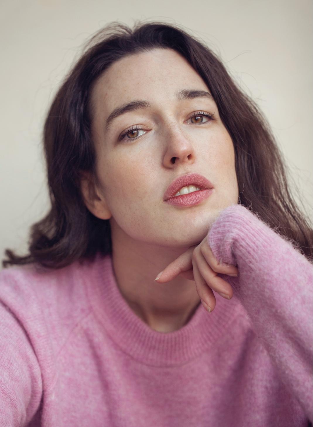 actor Charlotte Mangel large photo