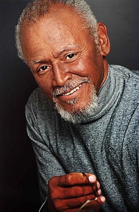 actor J.R. Starr large photo