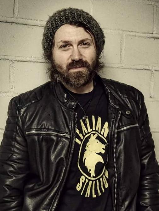 actor Adam Jaskolka large photo