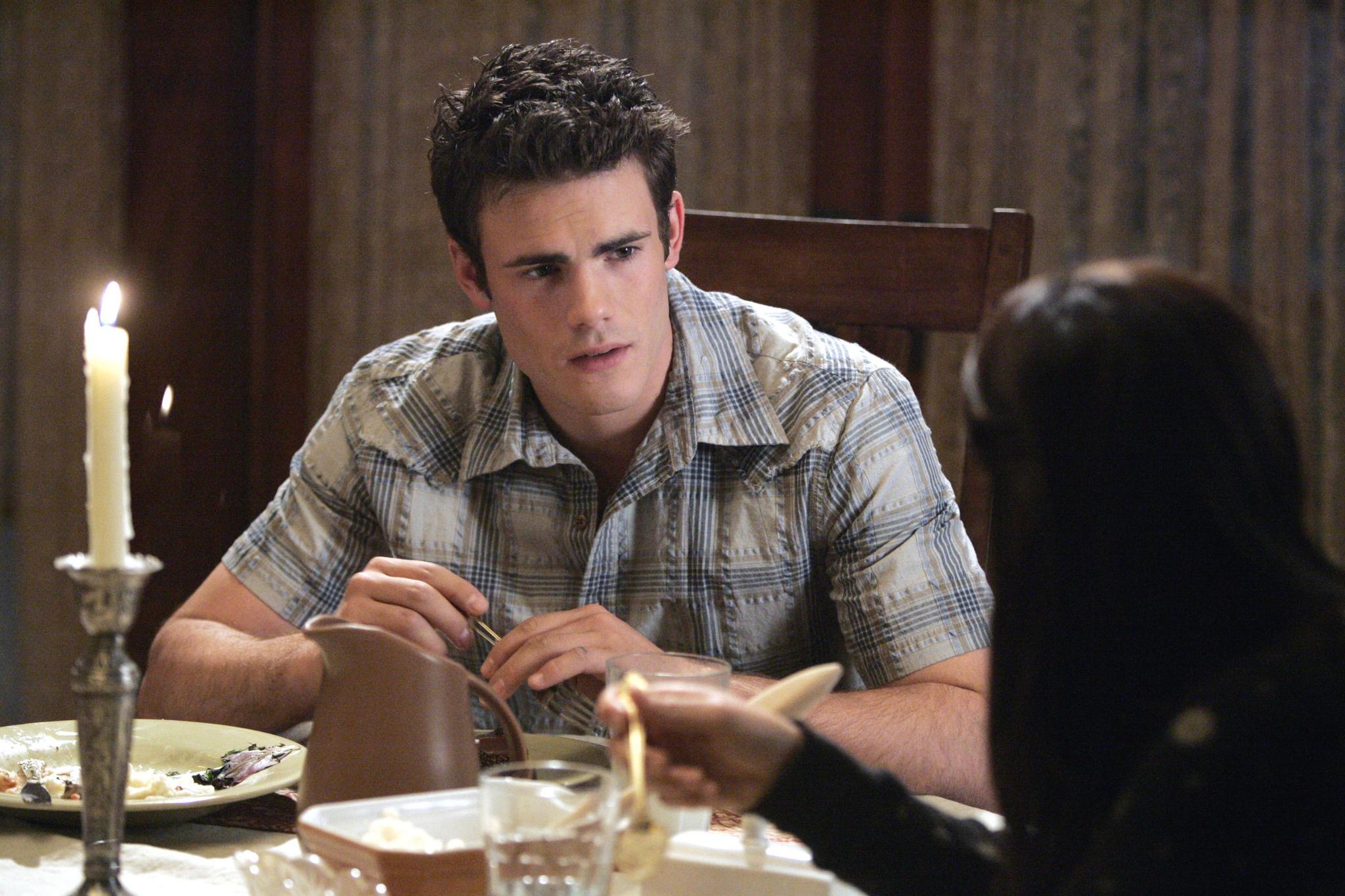 actor Micah Alberti large photo