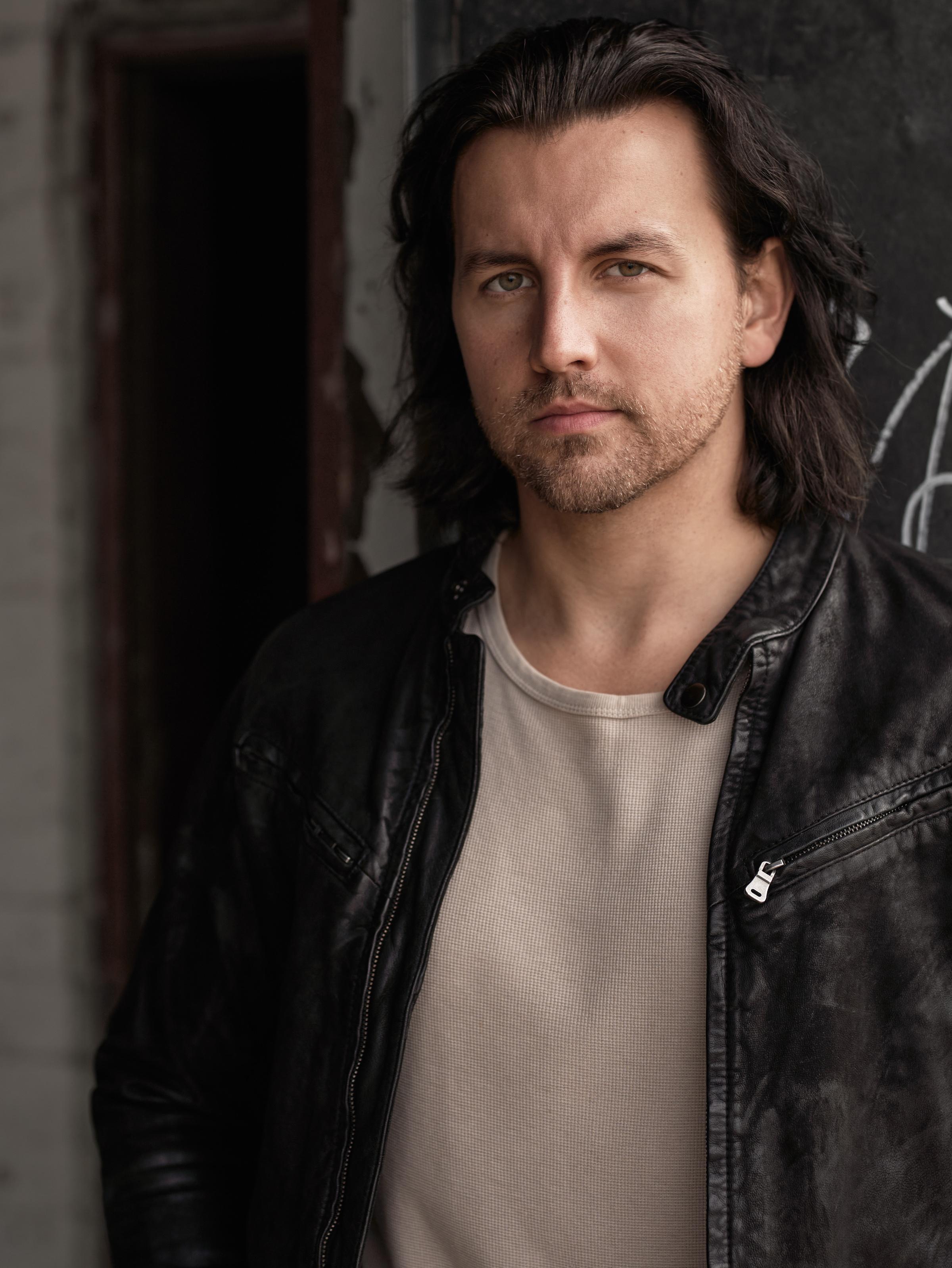 actor James Bolton large photo