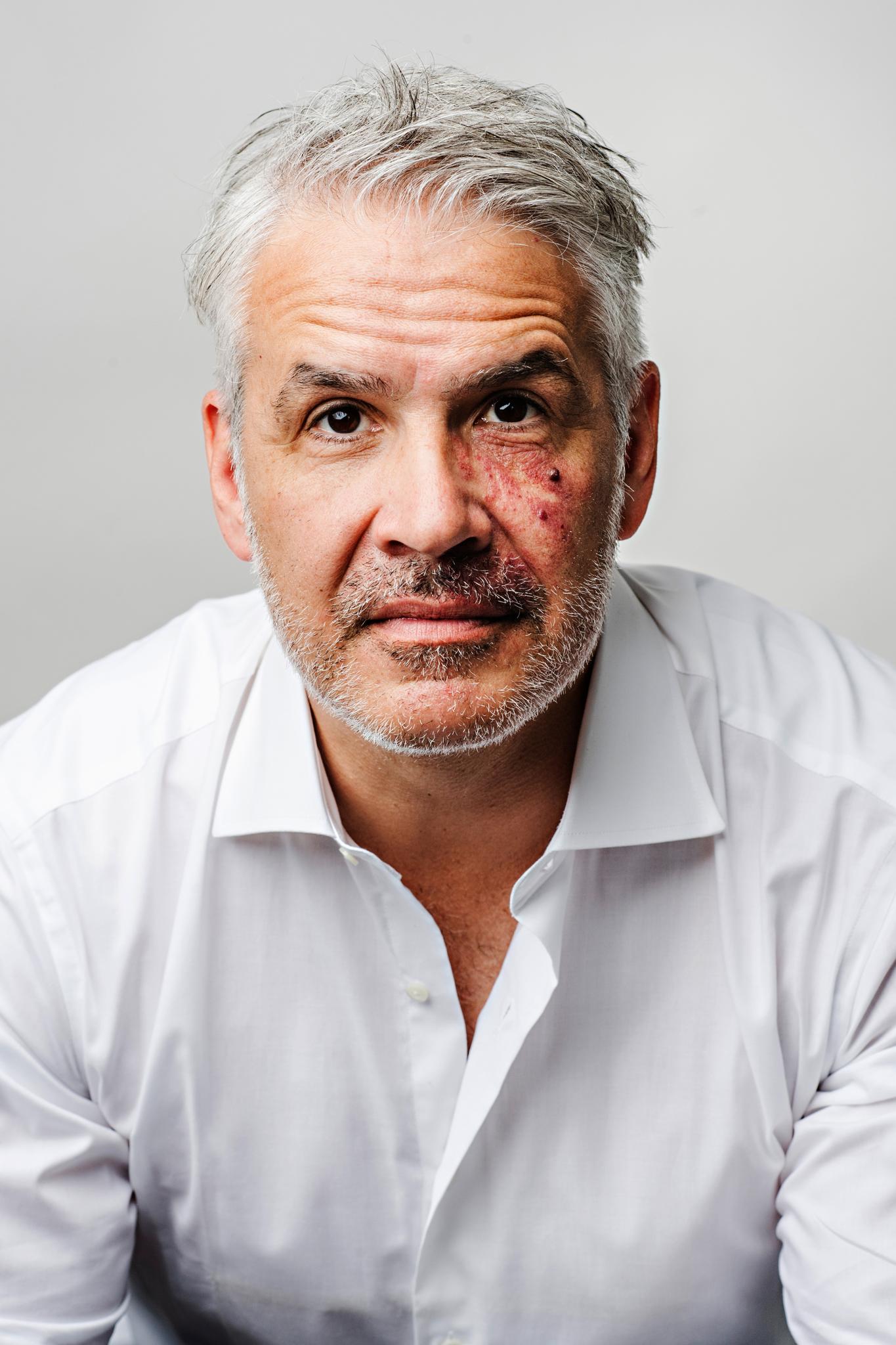 actor Dwayne Bryshun large photo