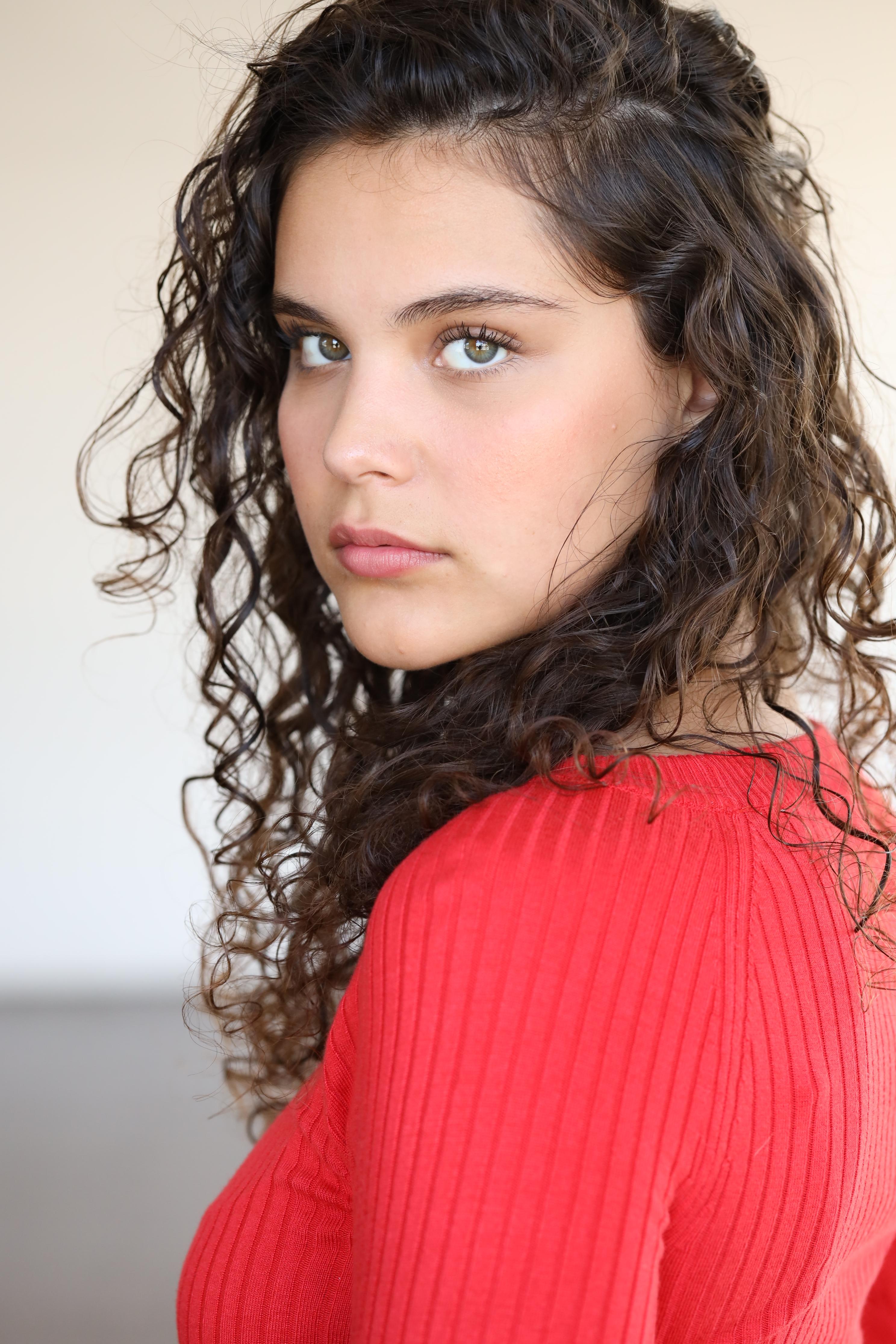 actor Isabelle Anaya large photo