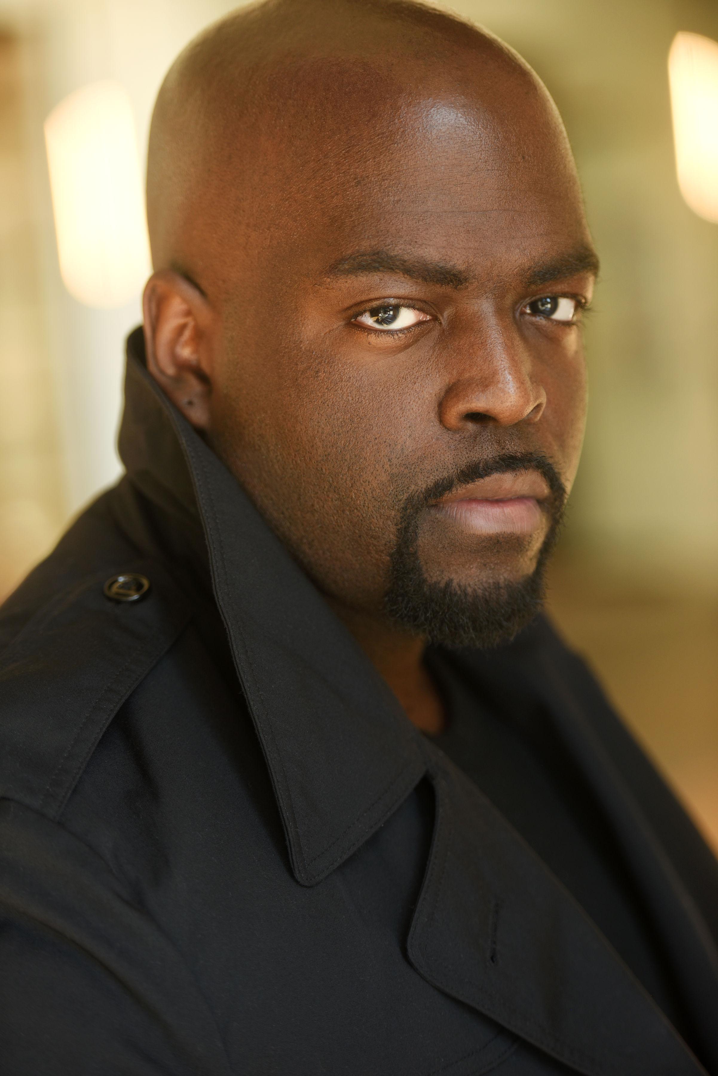 actor Mac Wells large photo