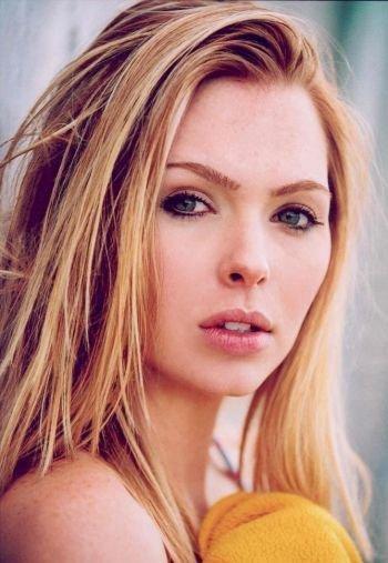 actor Christina Murphy large photo