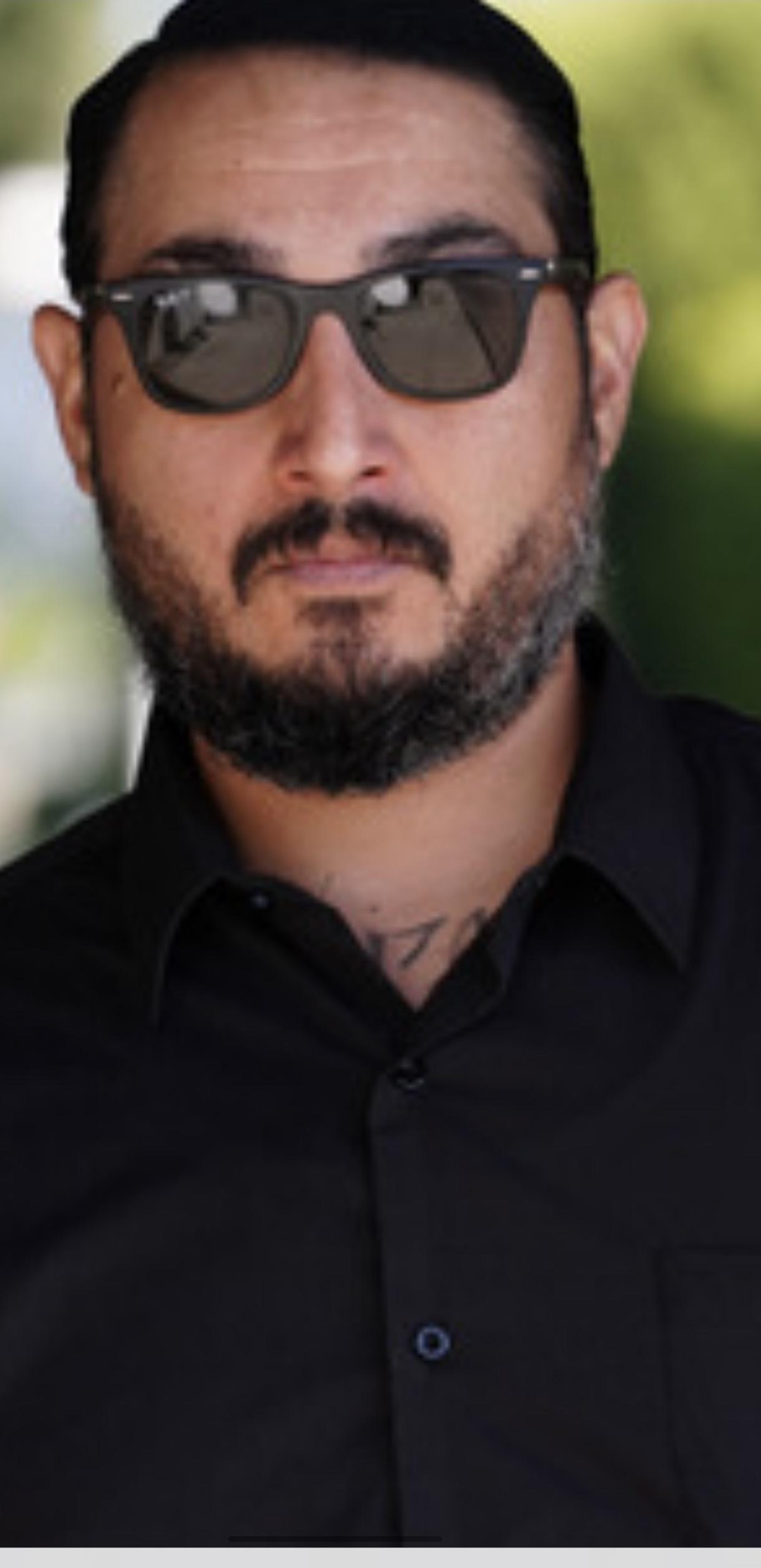 actor Adam Mendoza large photo