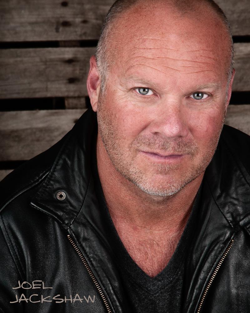 actor Joel Jackshaw large photo