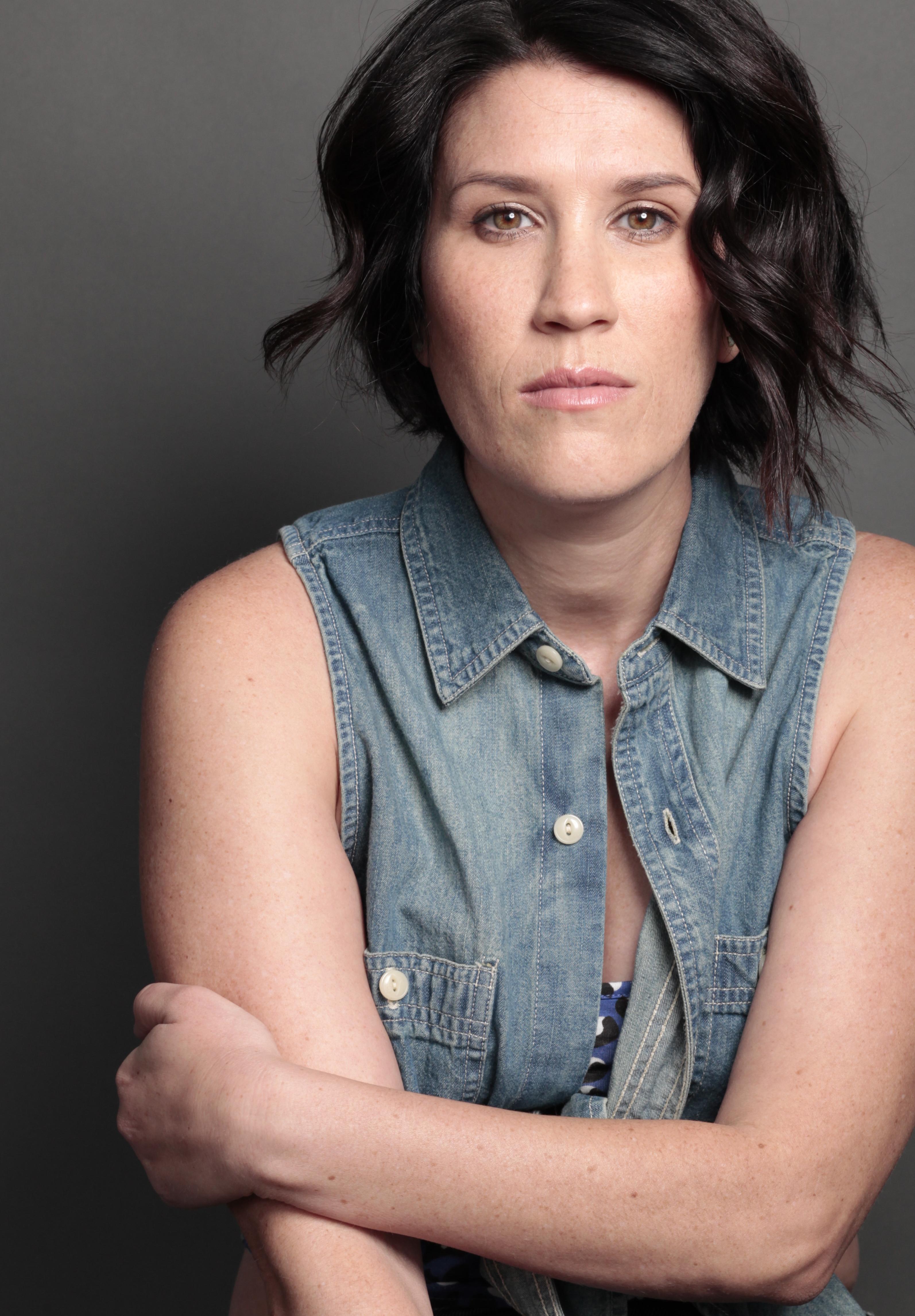 actor Kate Mines large photo