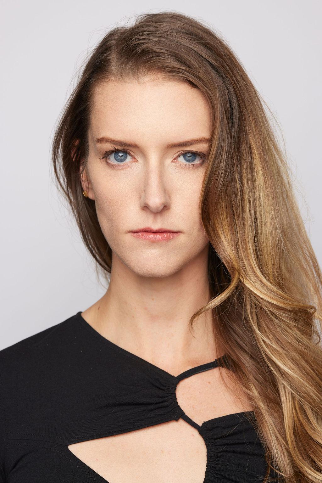 actor Mikyla Bordner large photo