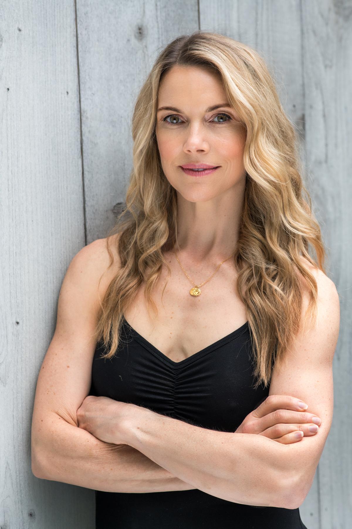 actor Kristin McGee large photo