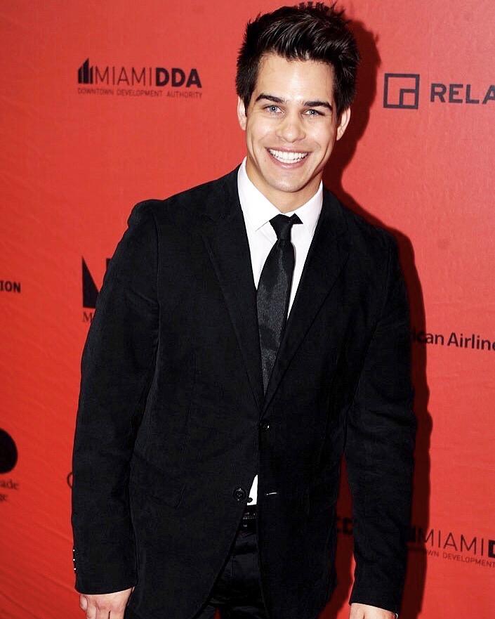 actor Corey Prather large photo