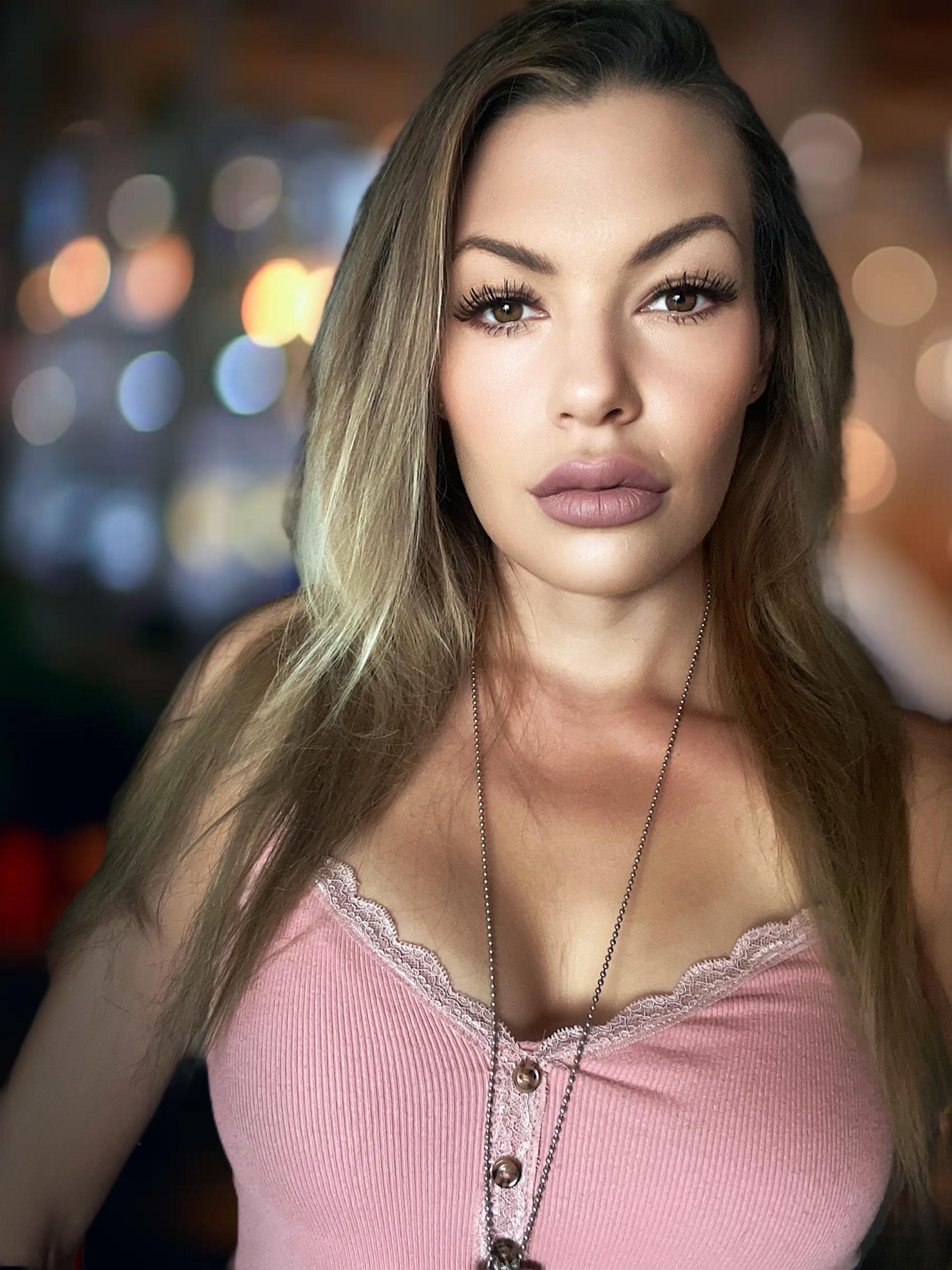 actor Ashley Laventure large photo