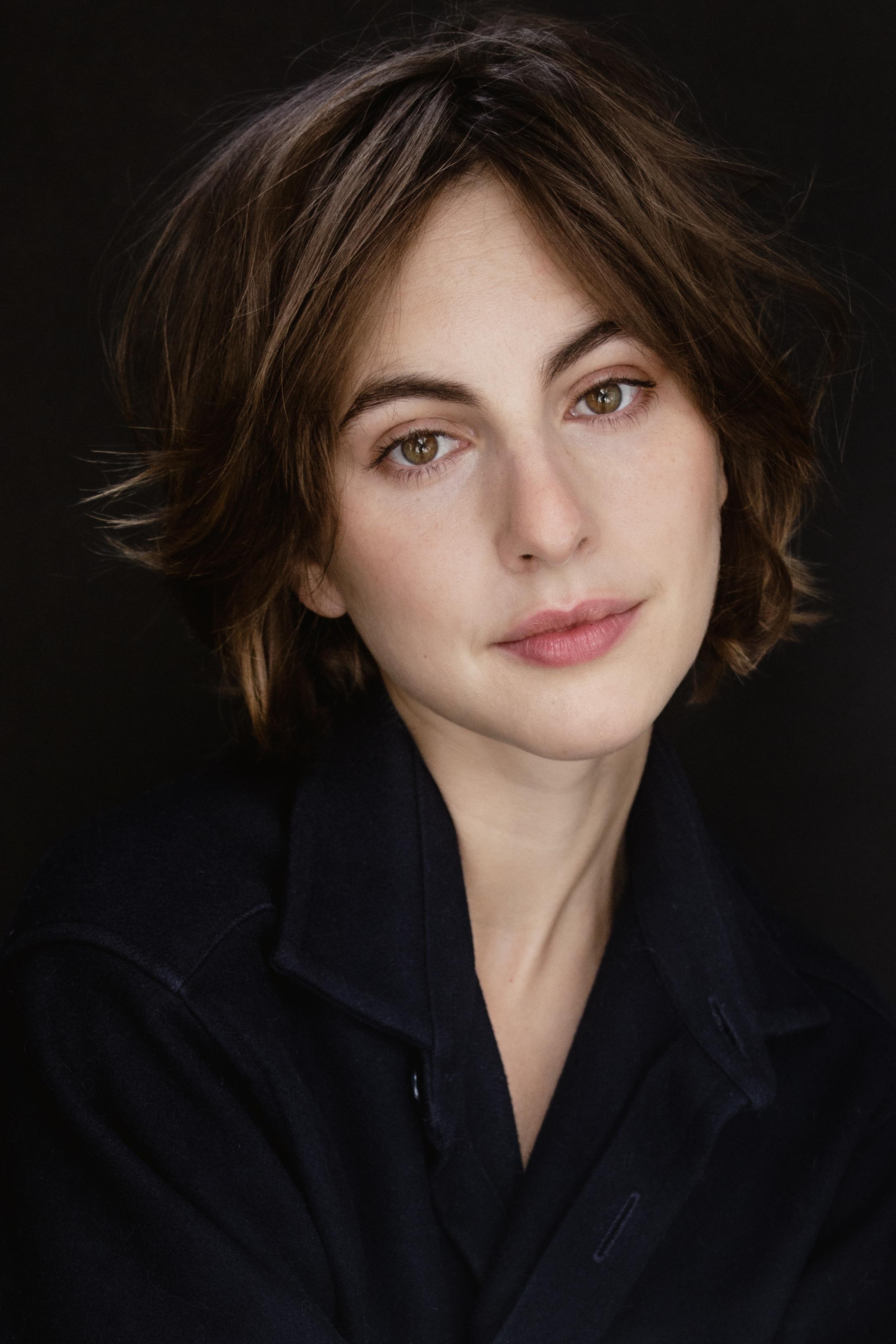 actor Madeline Weinstein large photo