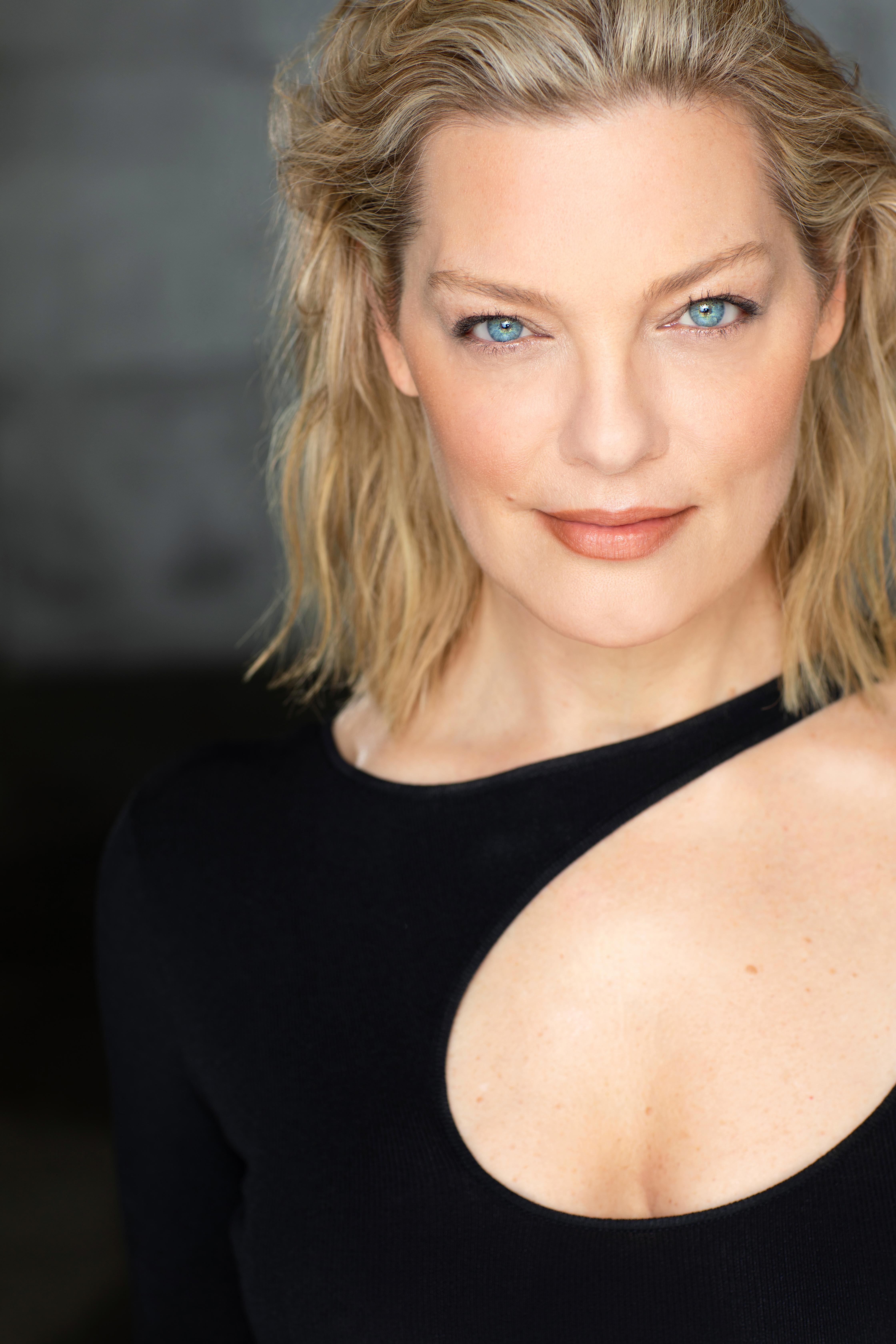 actor Sabrina Gennarino large photo