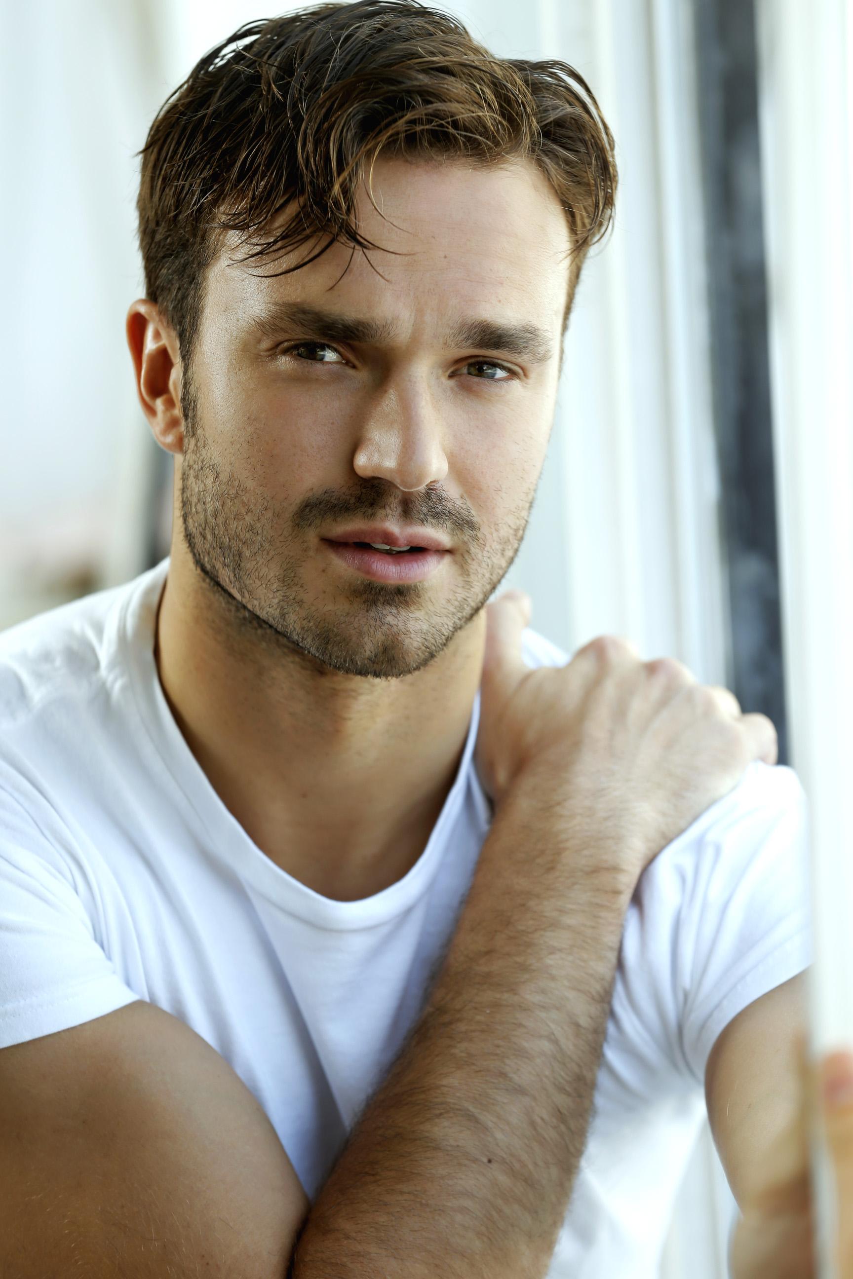 actor Tip Scarry large photo