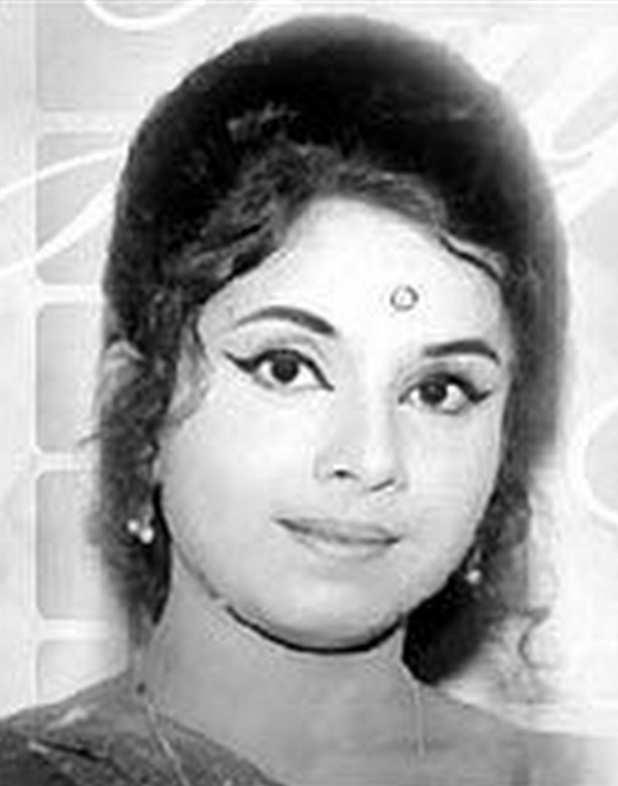 actor Jayshree Gadkar large photo