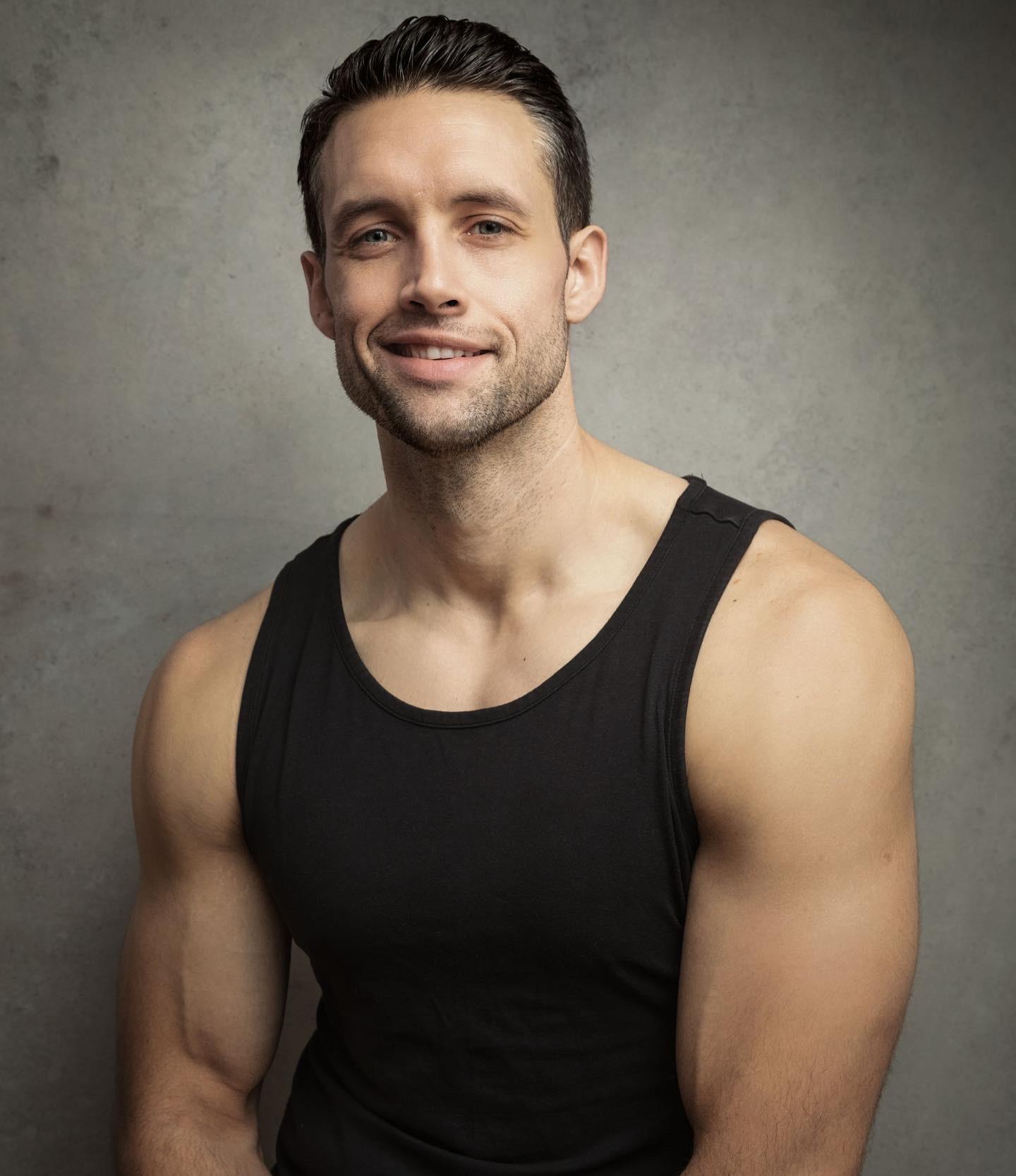 actor Stephen Aaron-Sipple large photo