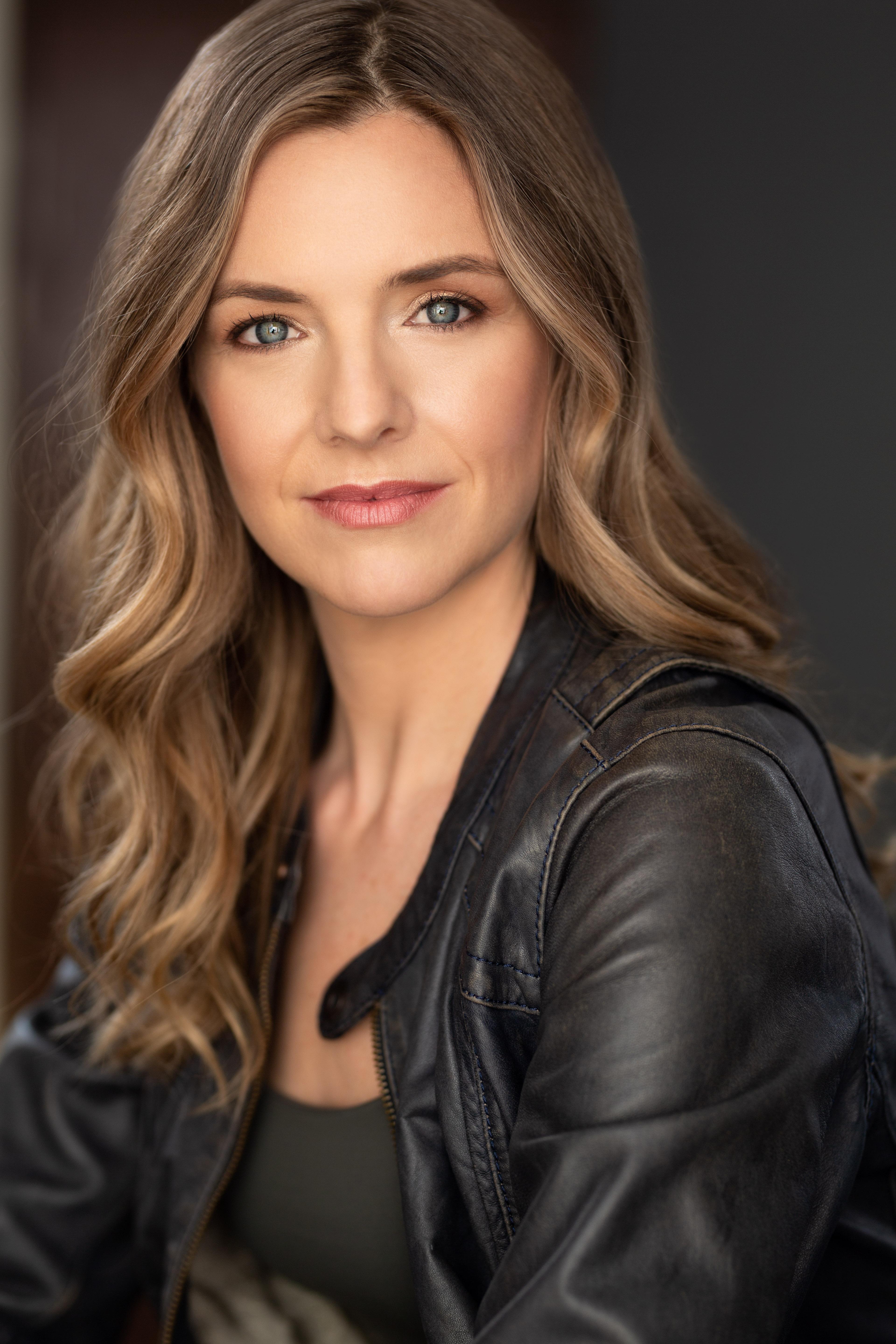 actor Ashley Evans large photo