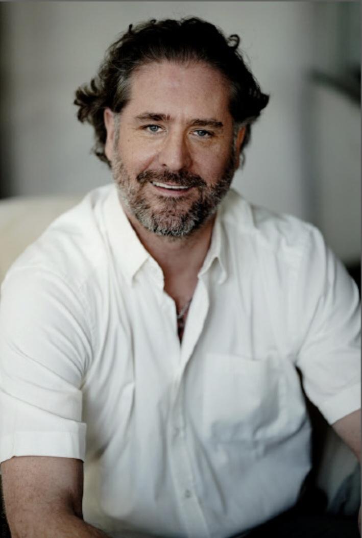 actor Philip Schurer large photo