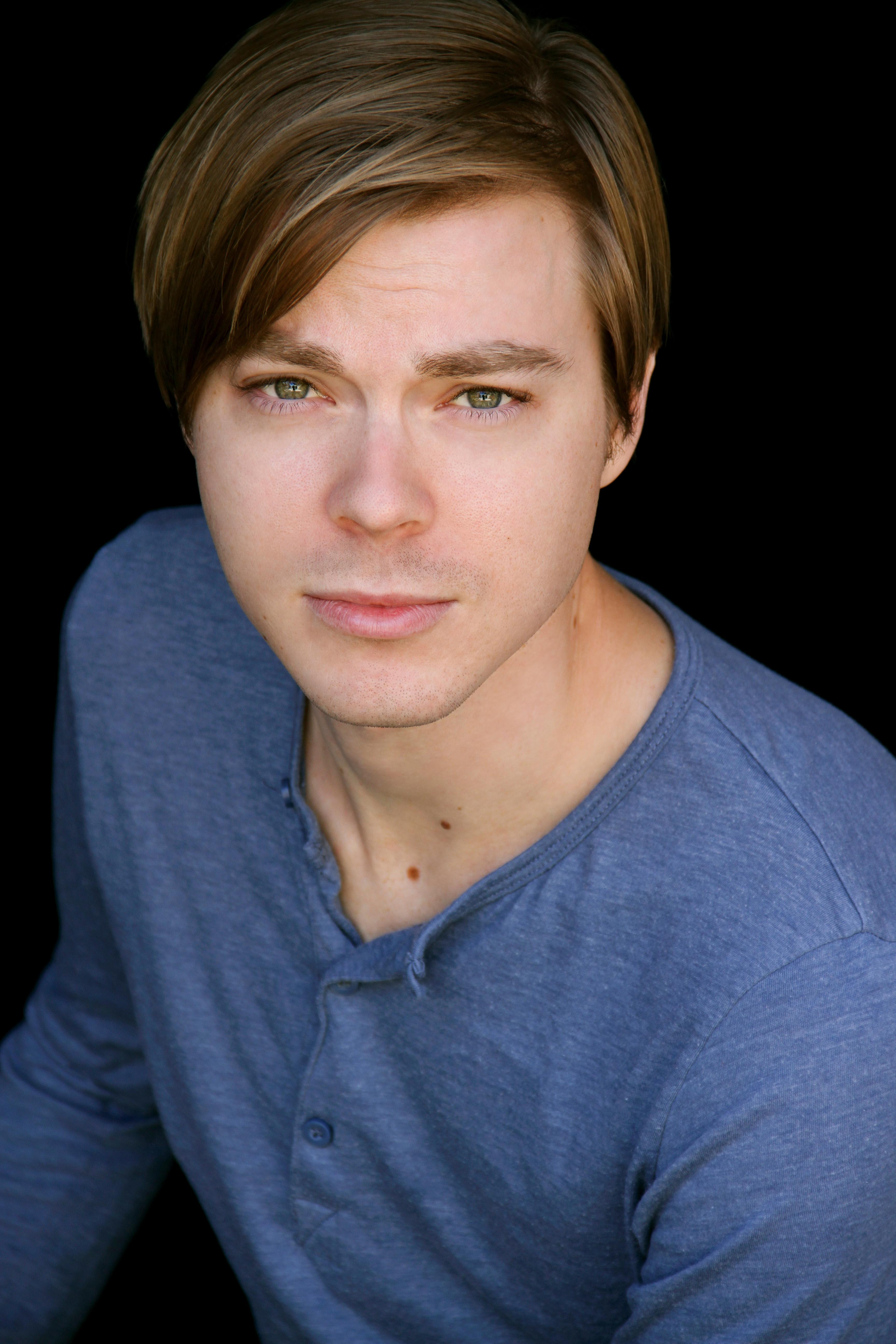 actor Victor Mascitelli large photo