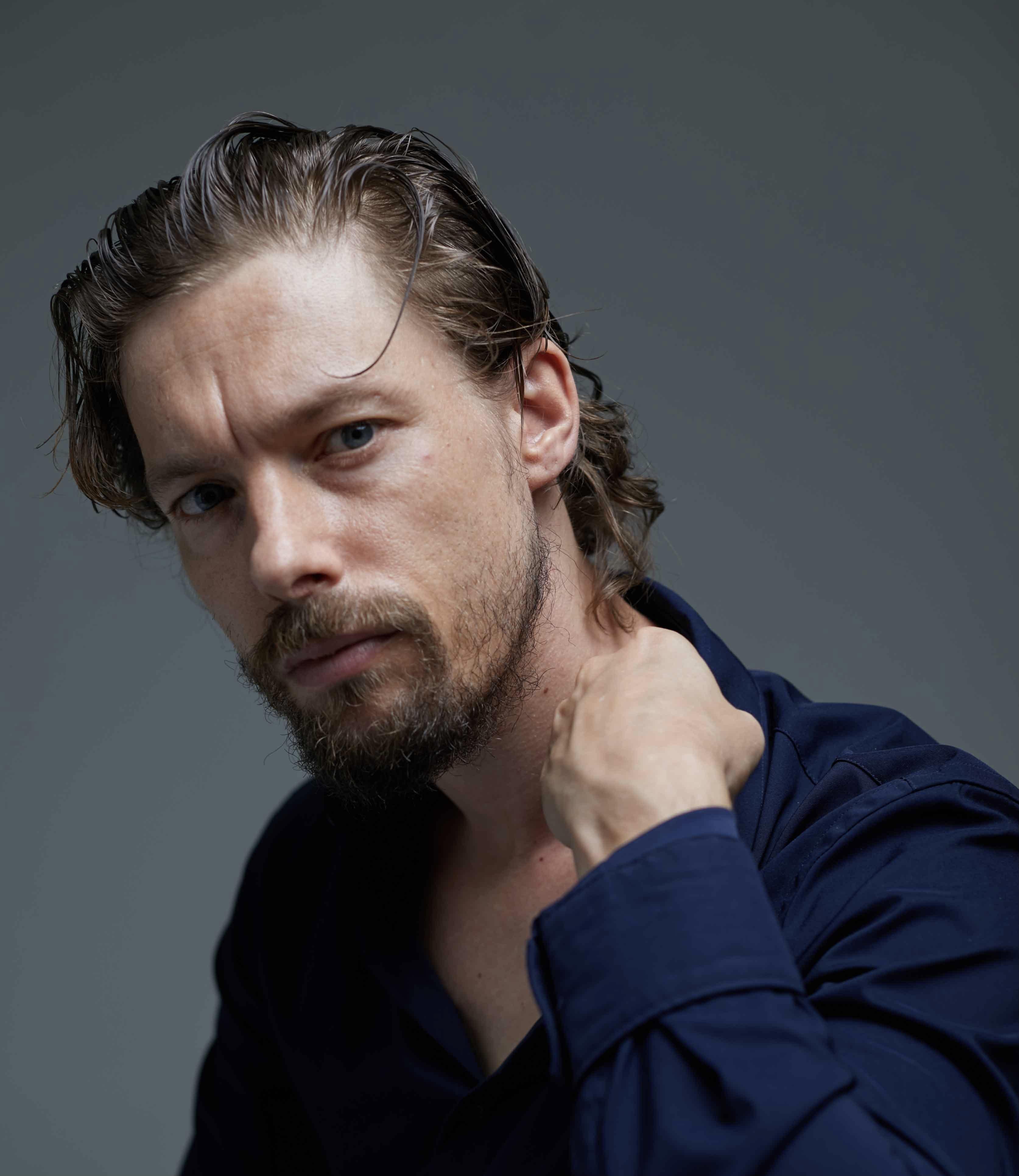 actor Jan Cornet large photo