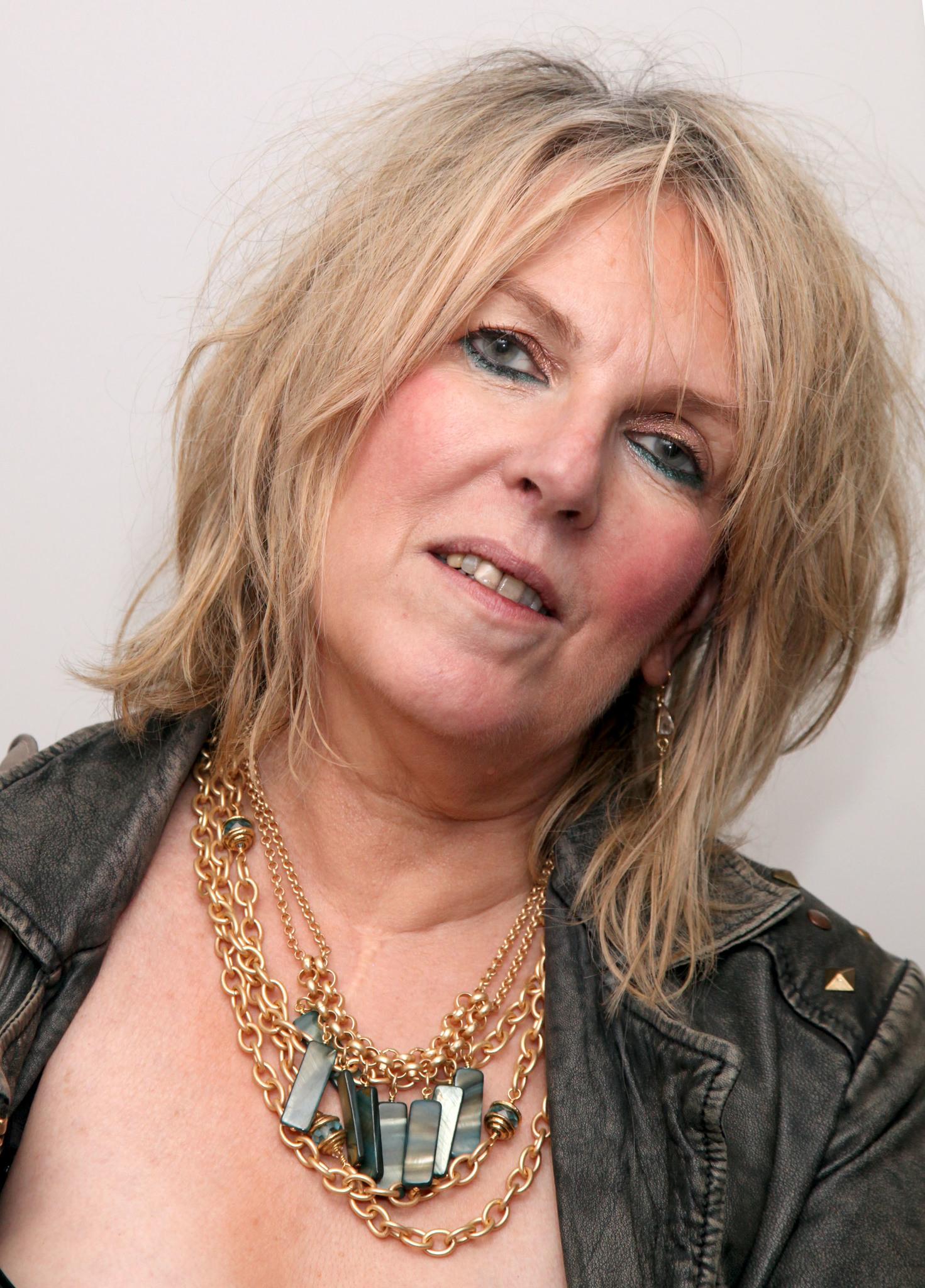 actor Lucinda Williams large photo