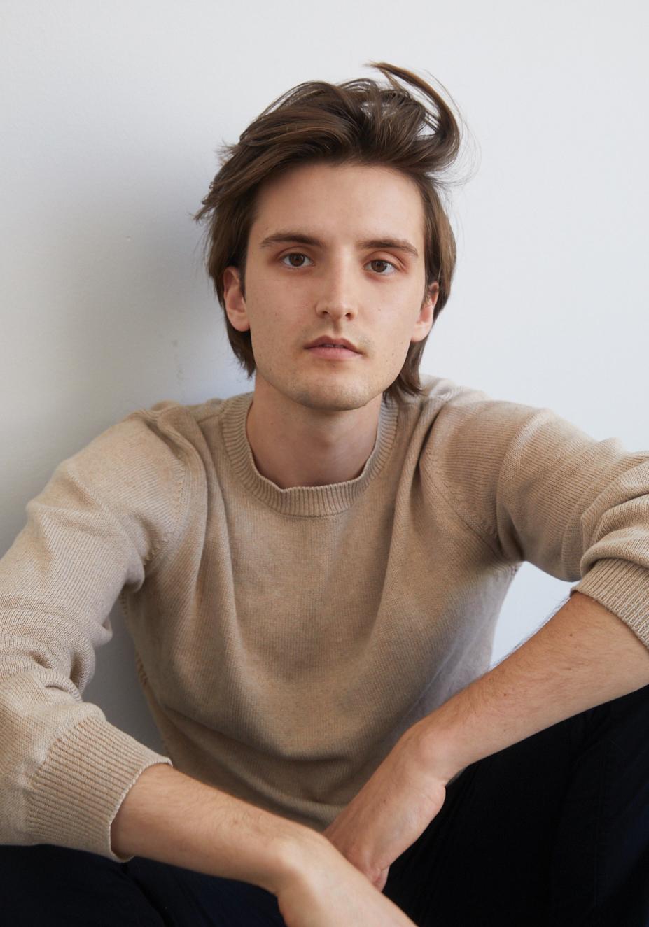 actor Bailey Edwards large photo