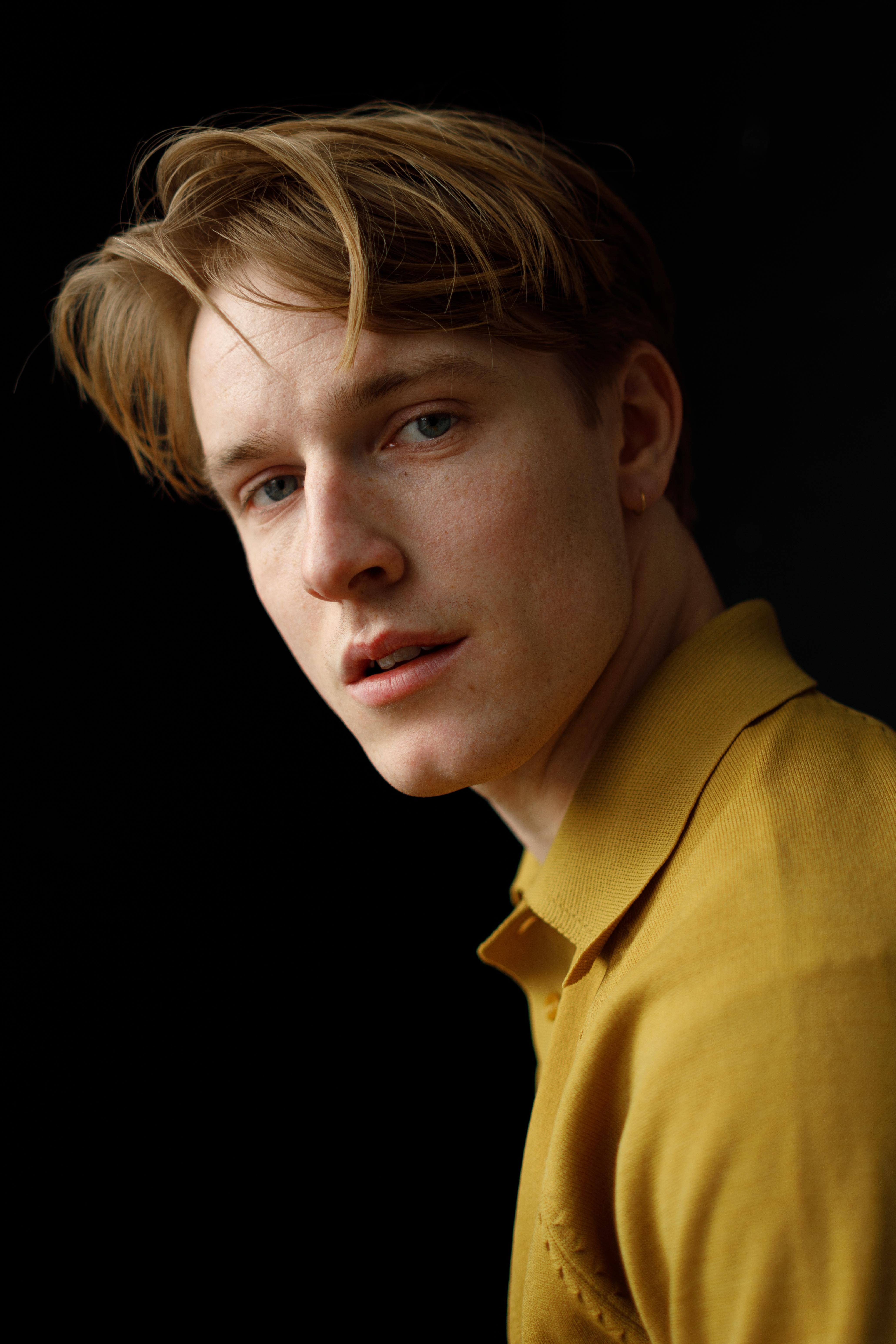 actor Louis Hofmann large photo