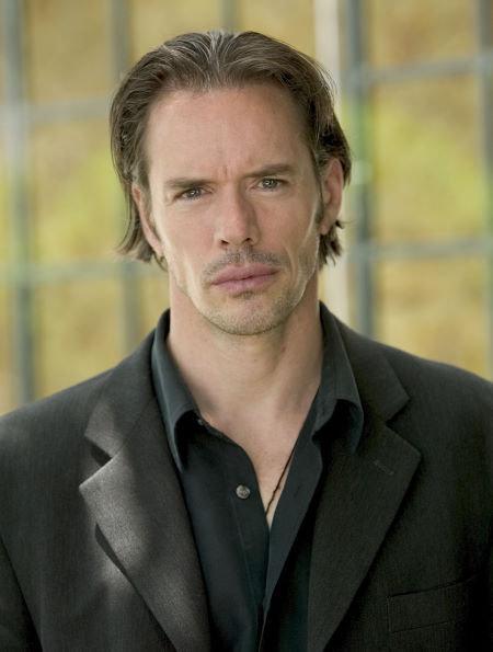 actor Stephen Wastell large photo