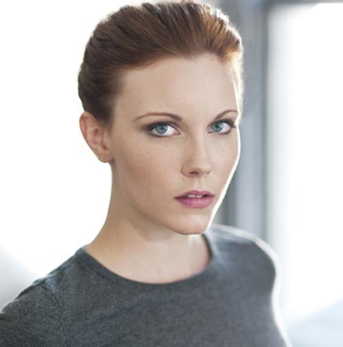 actor Kelsey Sanders large photo