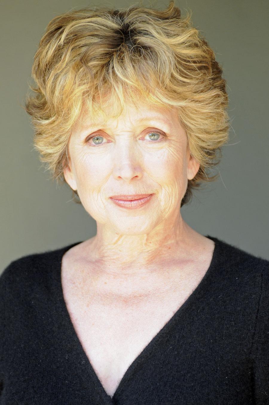 actor Jennifer Grace Farmer large photo