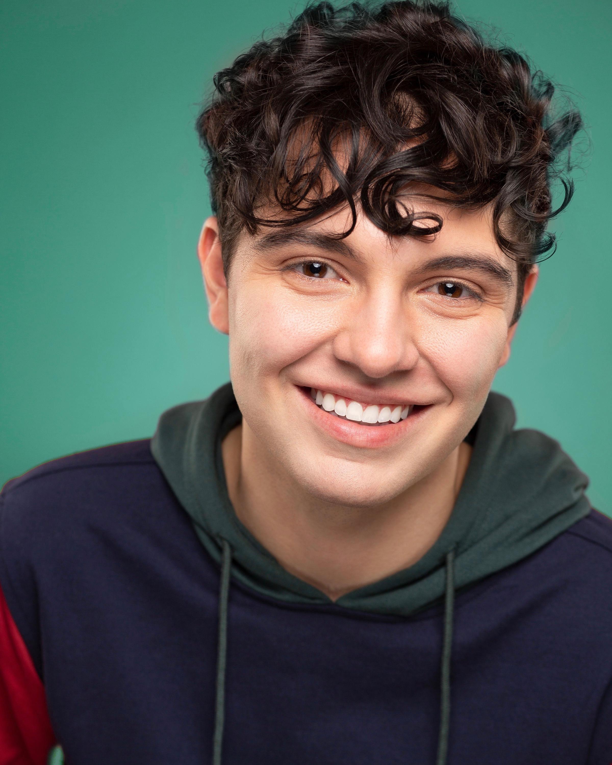 actor Mack Bayda large photo