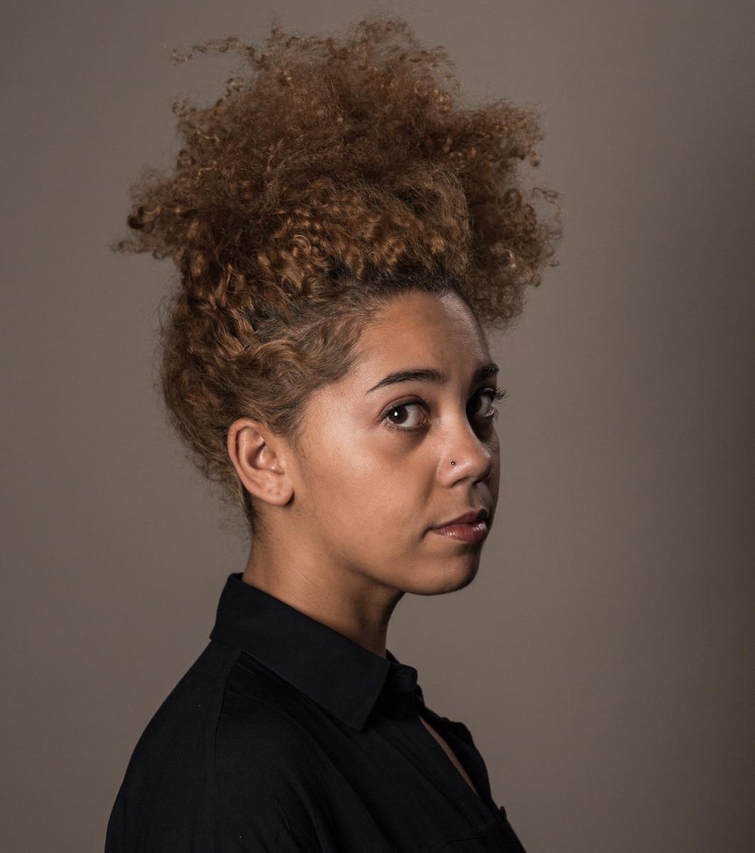 actor Melody C. Roscher large photo