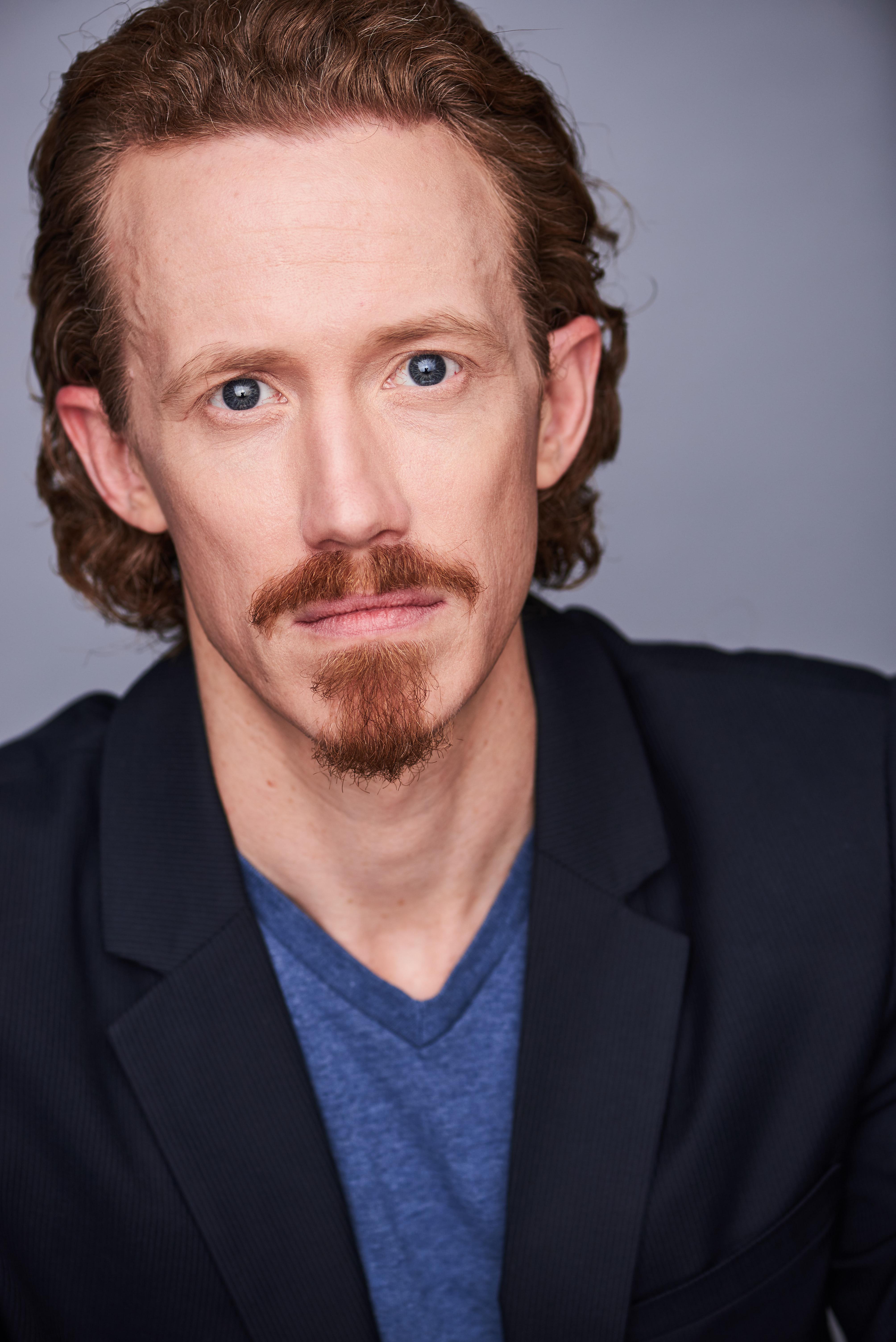 actor Andrew Kirkley large photo