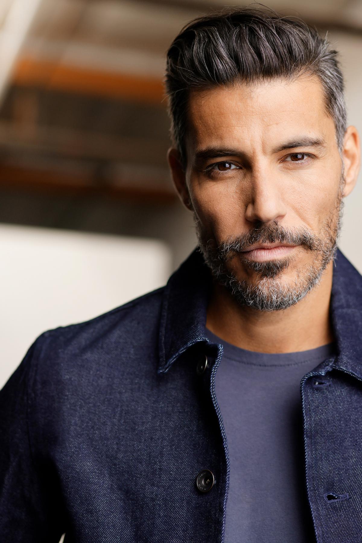 actor Justin Klosky large photo