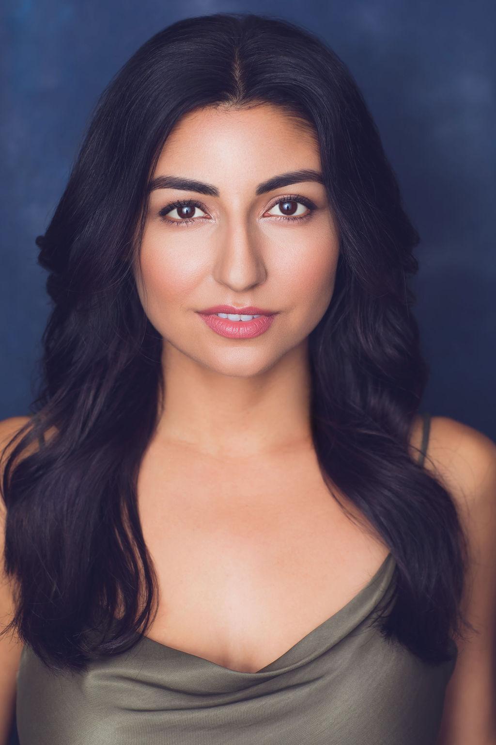 actor Danielle Baez large photo