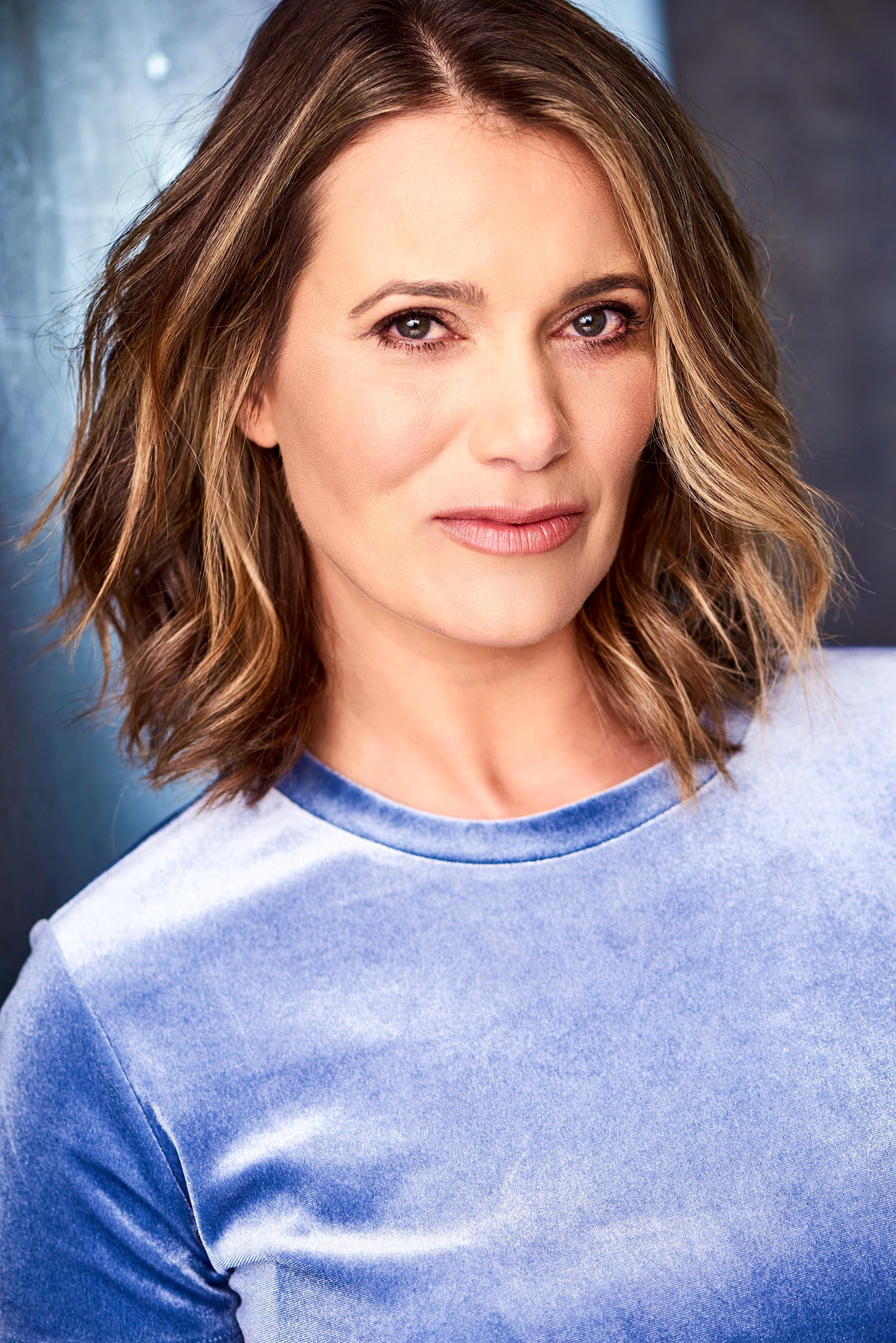 actor Caroline Amiguet large photo