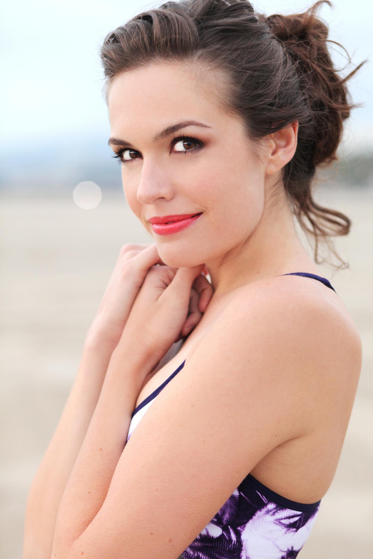 actor Anna Lunberry large photo