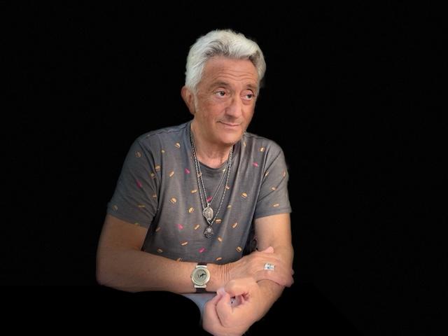 actor Julio Bove large photo