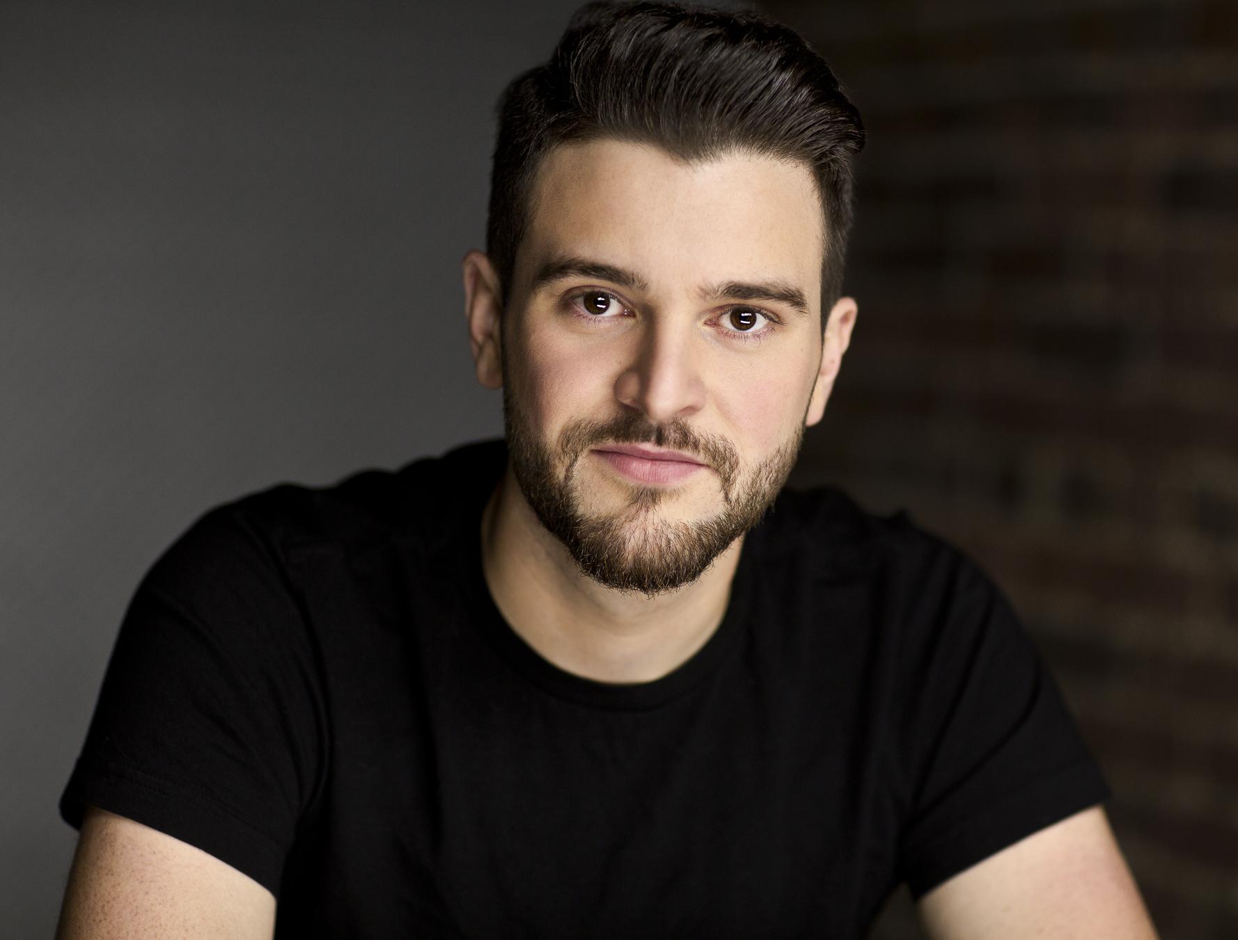 actor Andrew Di Rosa large photo