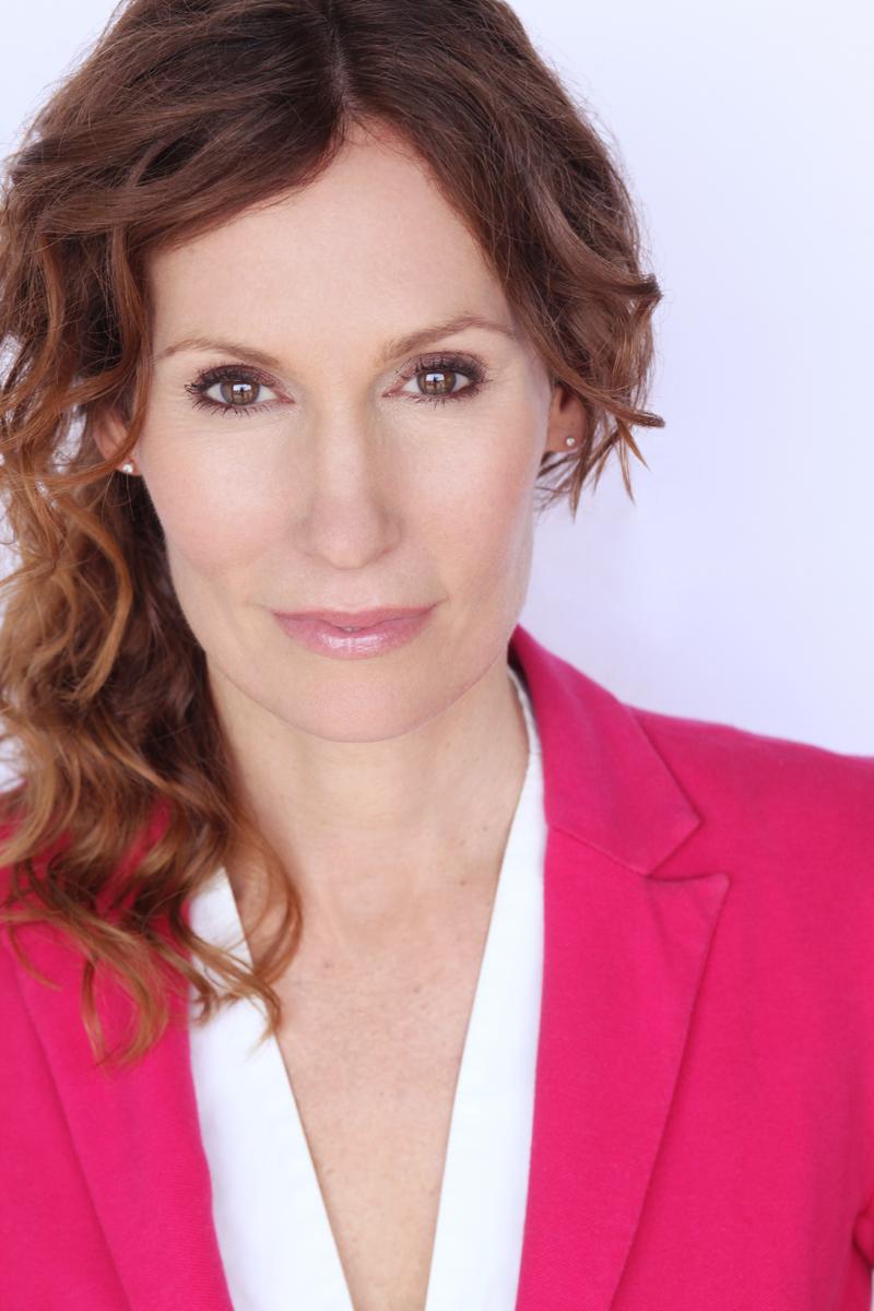 actor Mary McNeill large photo