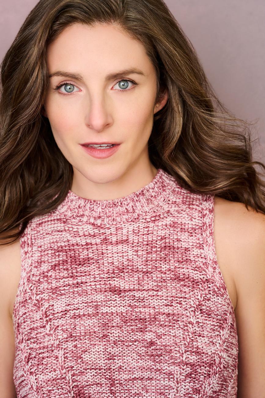 actor Katie McClellan large photo