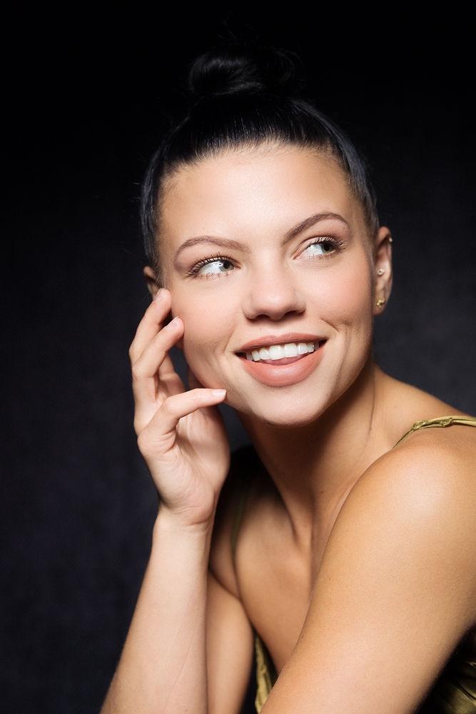 actor Micavrie Amaia large photo