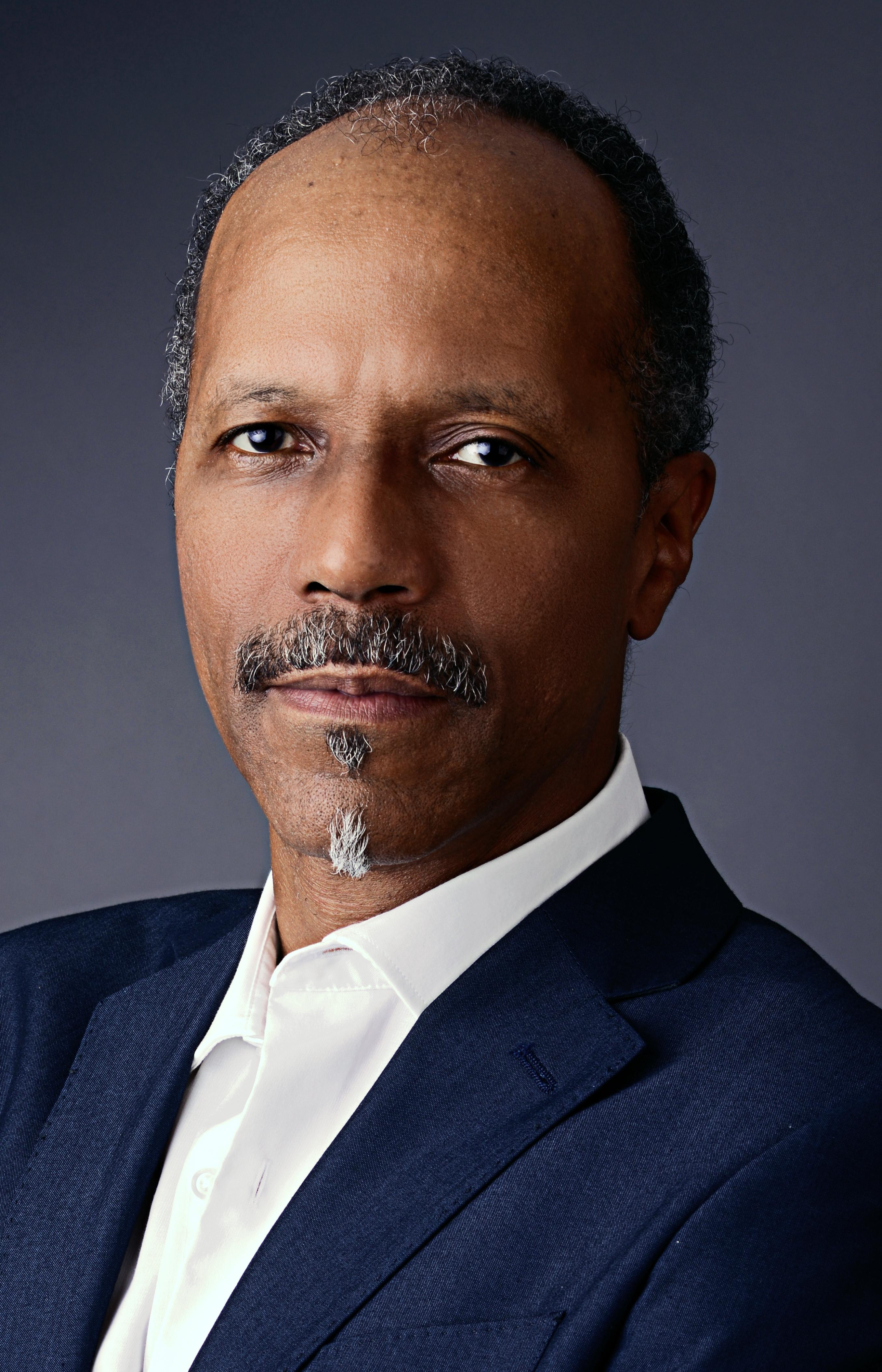 actor Sidi Henderson large photo