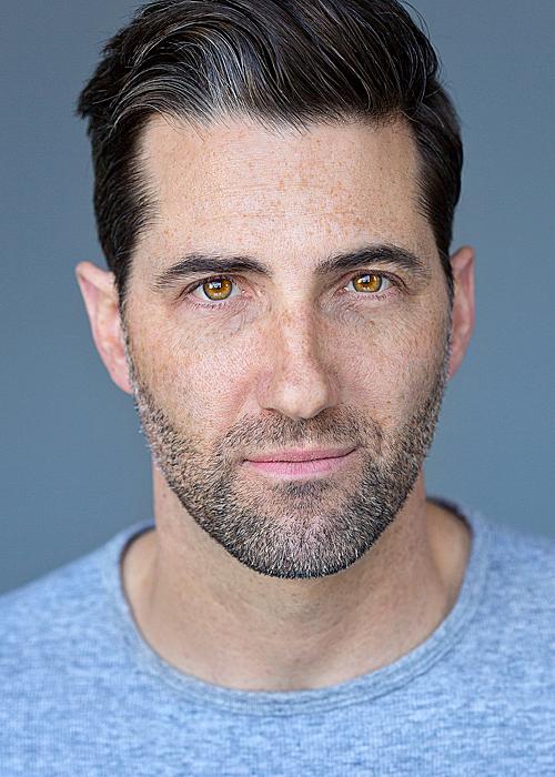 actor Jon Maxwell large photo