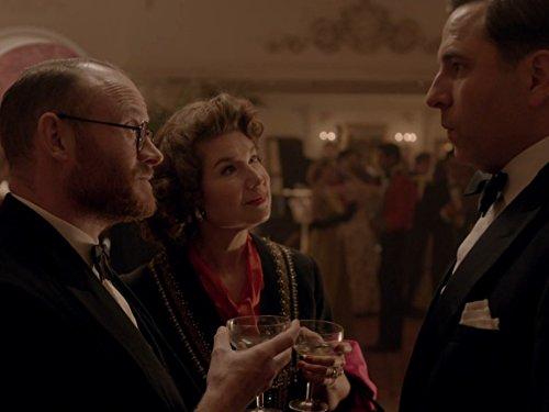 actor Issy van Randwyck large photo