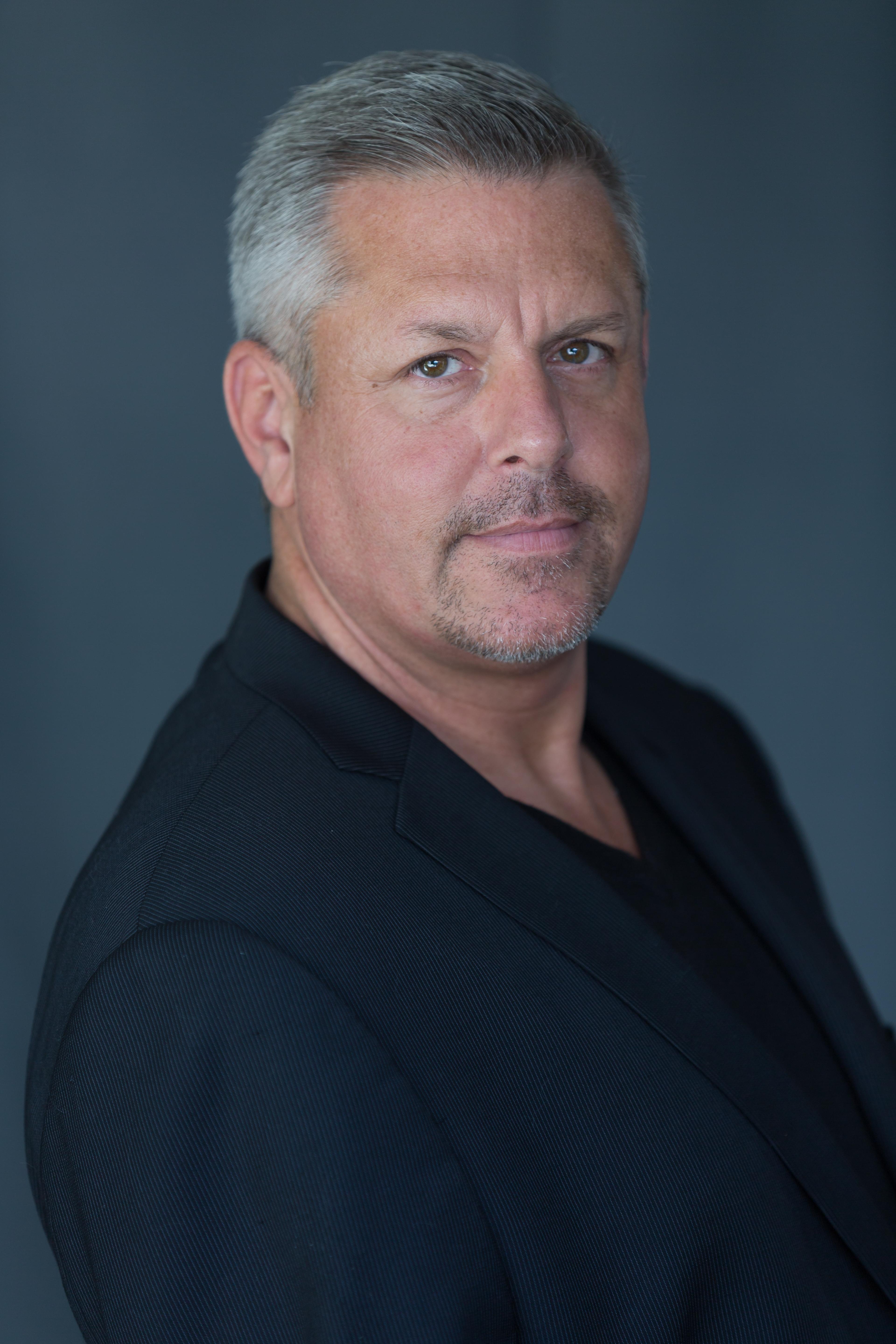 actor Thomas Longo large photo