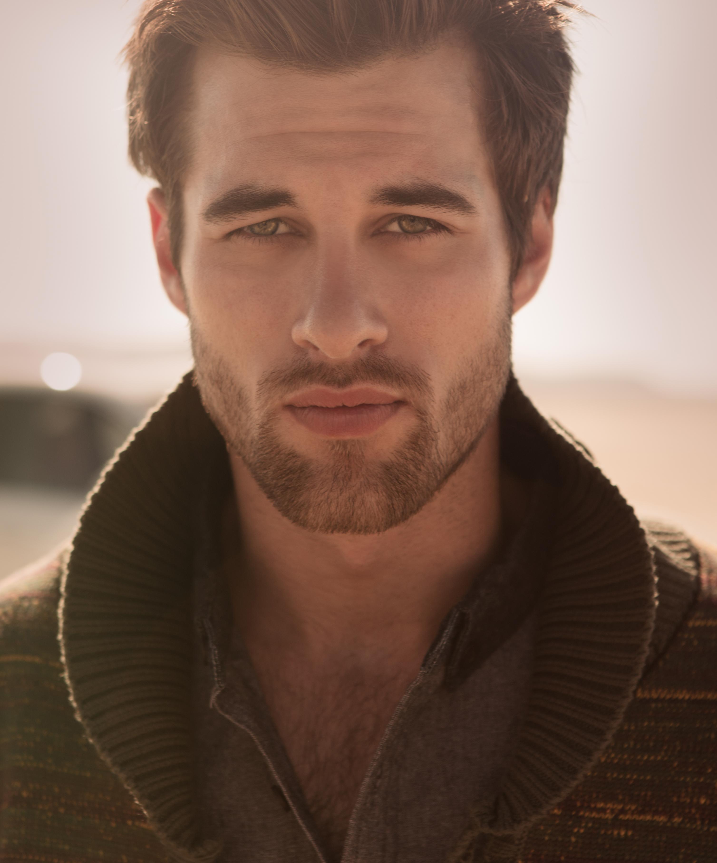 actor Benedict Mazurek large photo