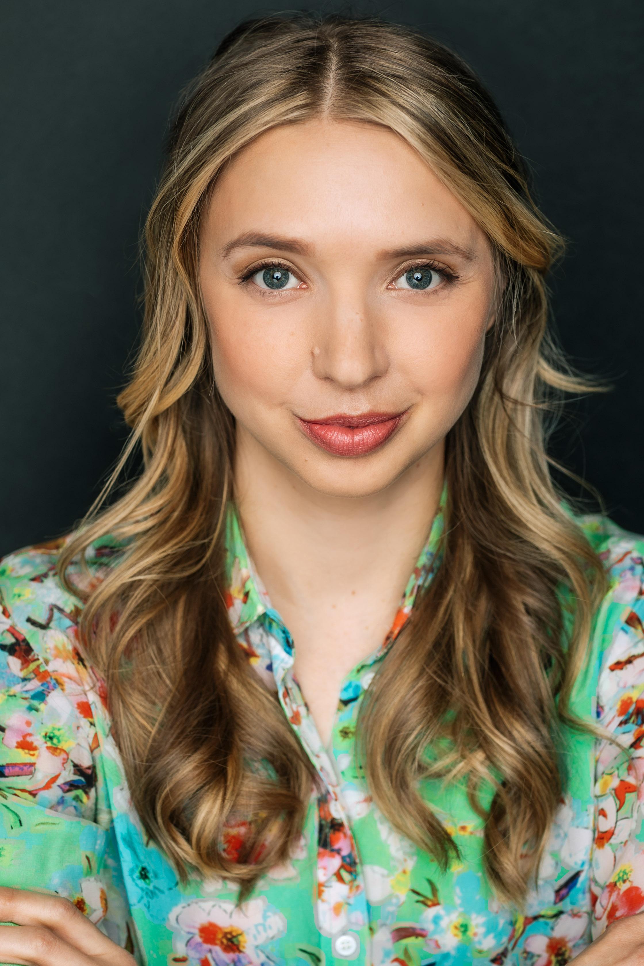 actor Pippa Mackie large photo