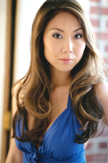 actor Grace Young large photo